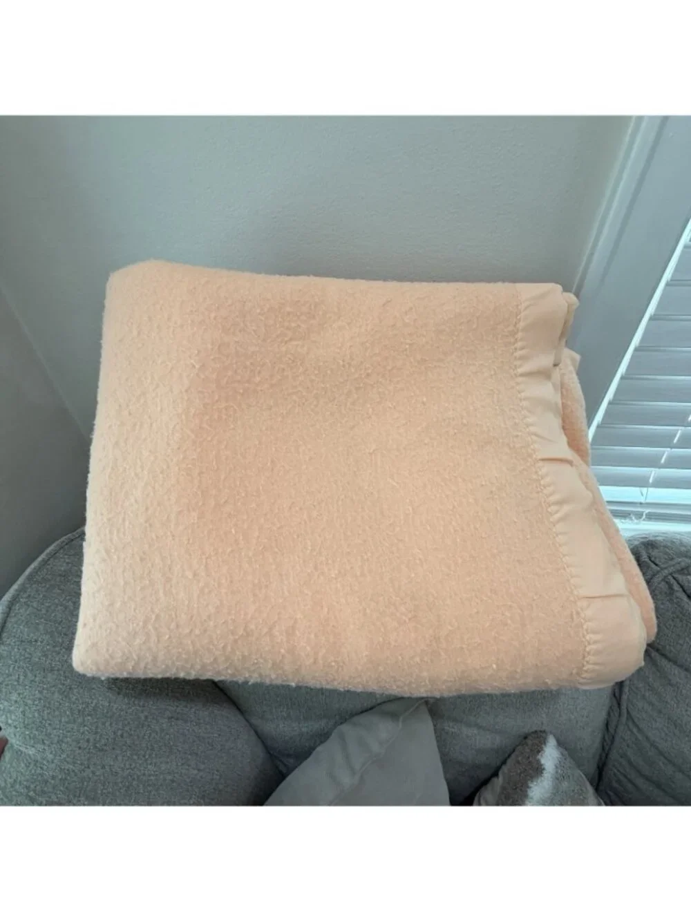 Chatham Made in USA Peach Cottagecore Thermal Blanket Satin Trim 90x68